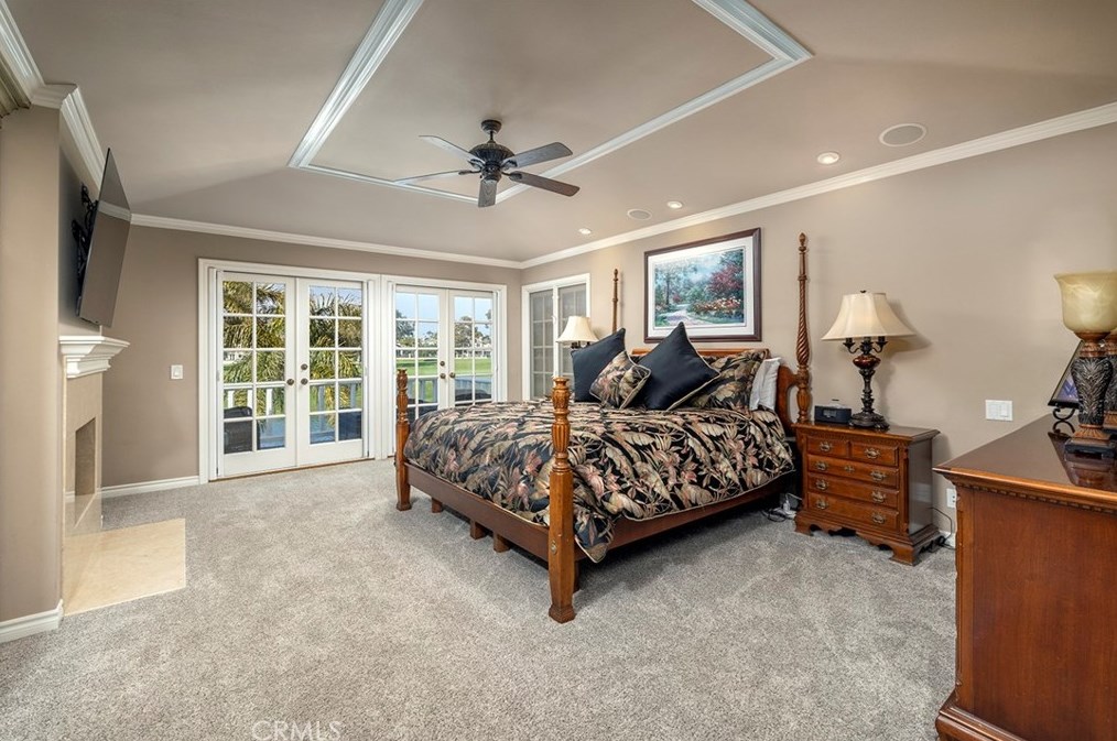 19372 Woodlands Dr, Huntington Beach CA  92648-5541 exterior
