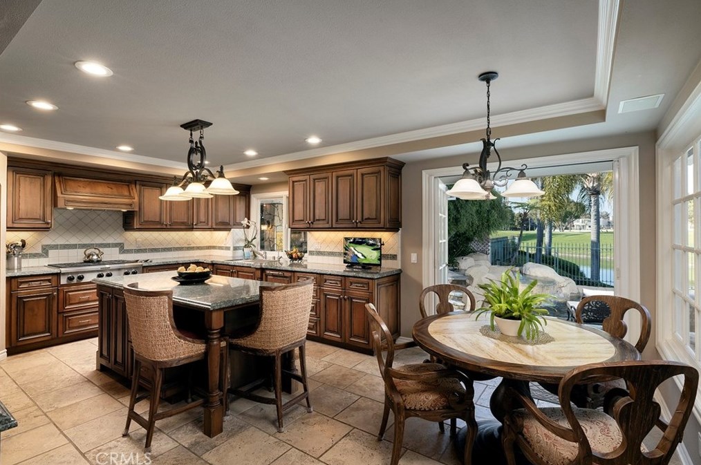 19372 Woodlands Dr, Huntington Beach CA  92648-5541 exterior
