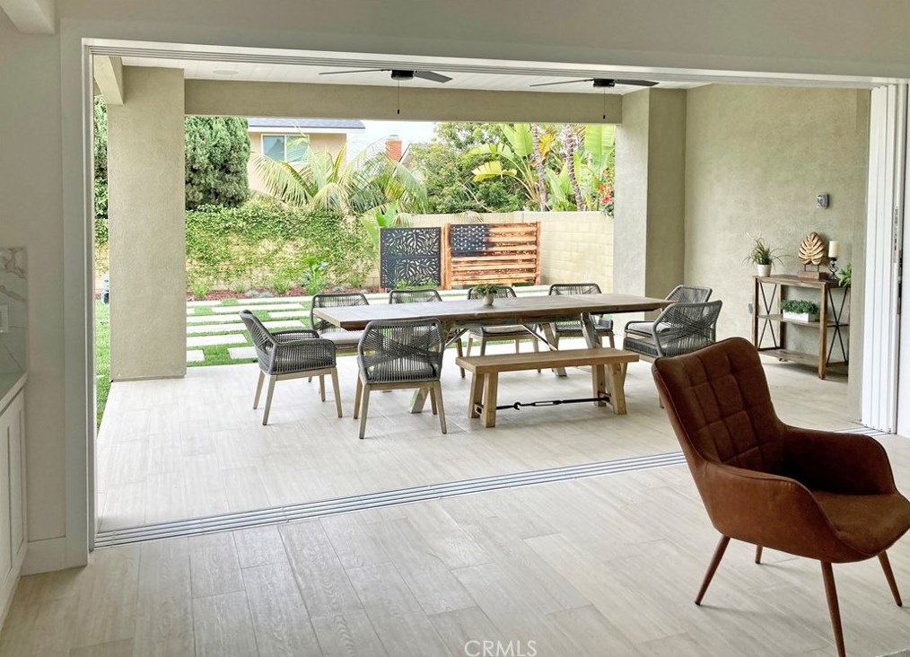 10071 Cliff Dr, Huntington Beach, CA 92646