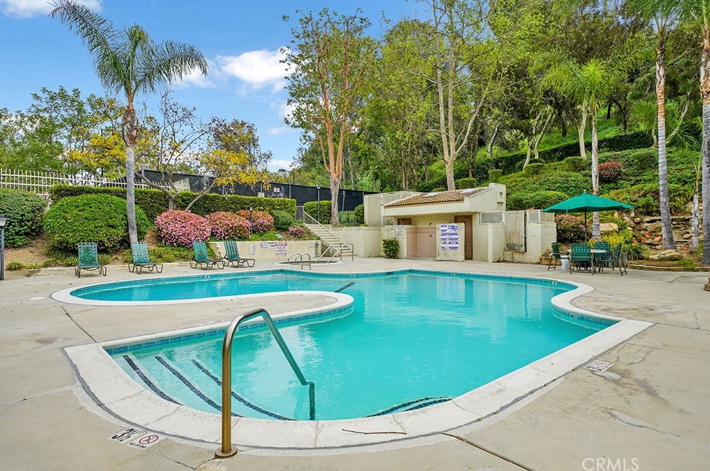 22745 Lakeway Dr, Pomona CA  91765-4467 exterior