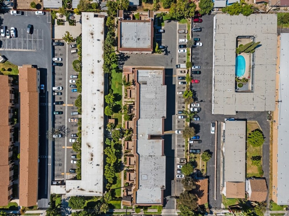 1017 Bishop St, Santa Ana CA  92703-5802 exterior