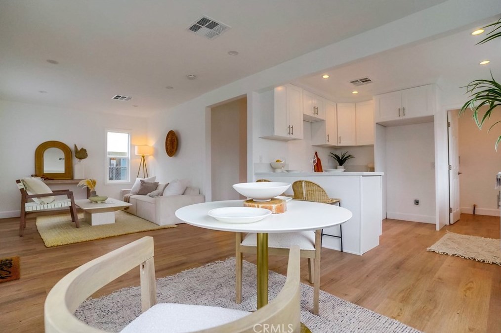 6326 8th Ave, Los Angeles CA  90043-4158 exterior