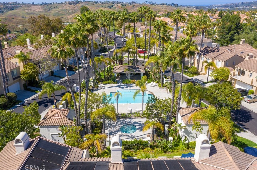 44 Fleurance St, Laguna Beach CA  92677-9023 exterior