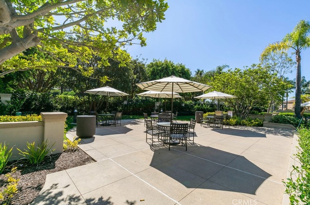 44 Fleurance St, Laguna Beach CA  92677-9023 exterior