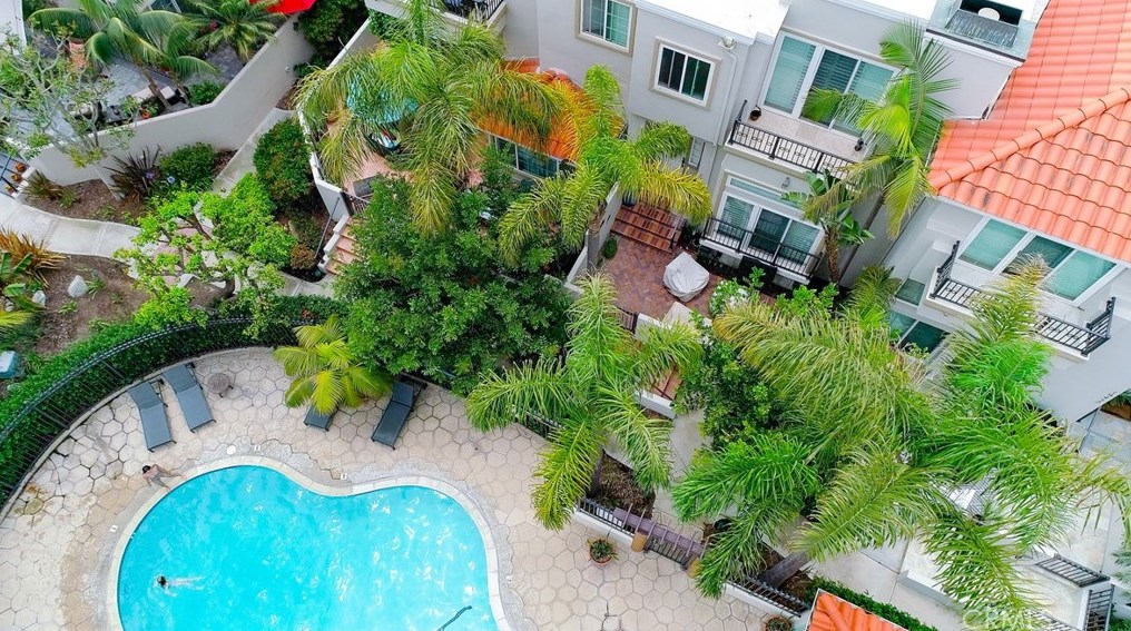 19456 Riverdale Ln, Huntington Beach, CA 92648