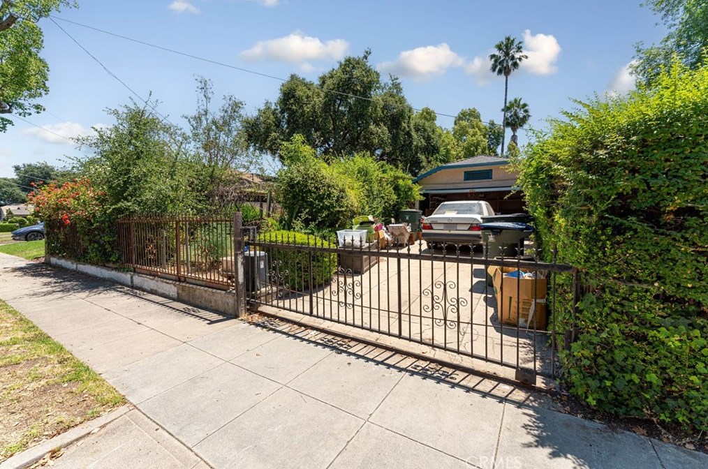 1600 Los Robles Ave, Pasadena CA 91101-2416 exterior