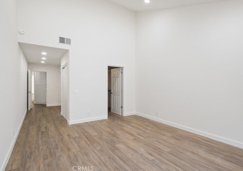 2911 Shadow Brk Ln, Thousand Oaks CA 91361-3208 exterior