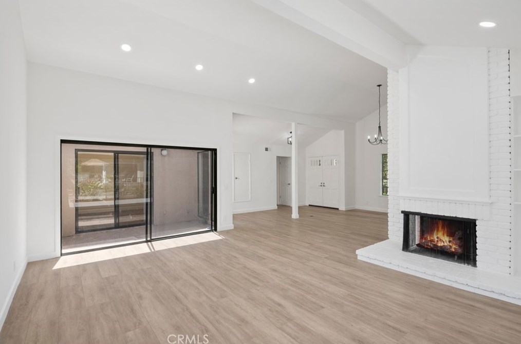 2911 Shadow Brk Ln, Thousand Oaks CA 91361-3208 exterior