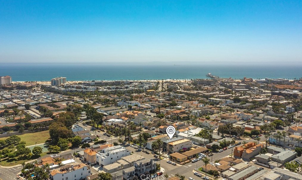 413 California St, Huntington Beach CA  92648-4996 exterior