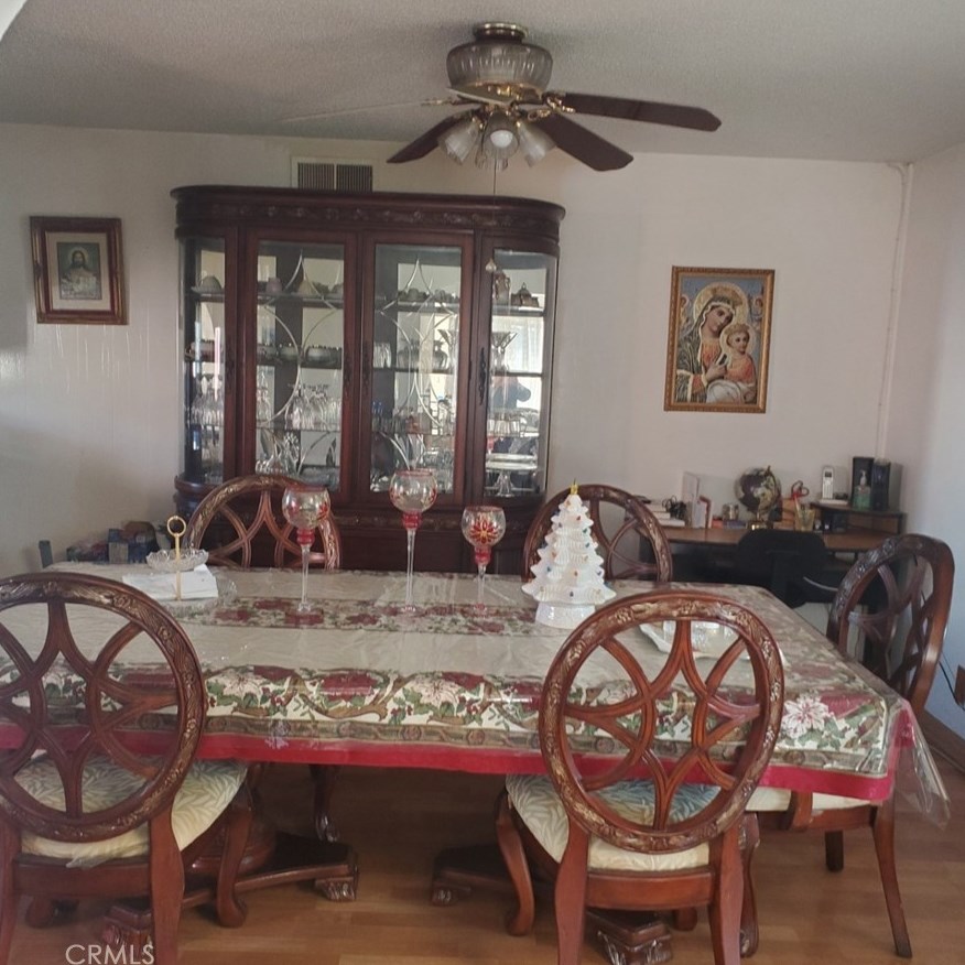 5911 Jones Ave, Westminster CA  92683-2467 exterior