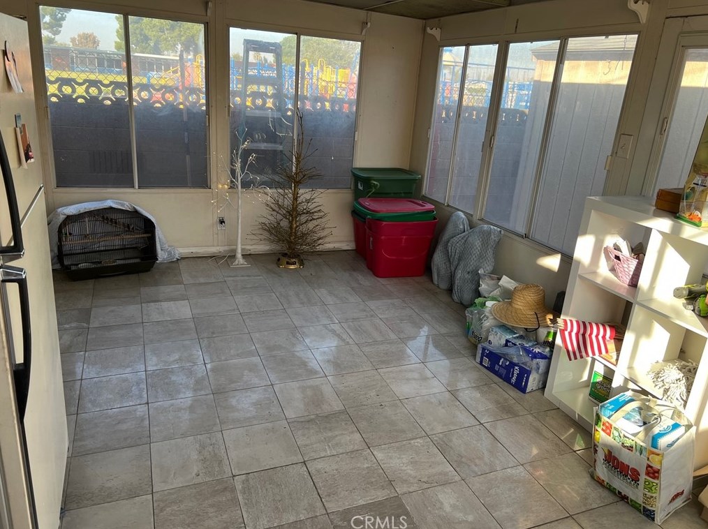 5911 Jones Ave, Westminster CA  92683-2467 exterior