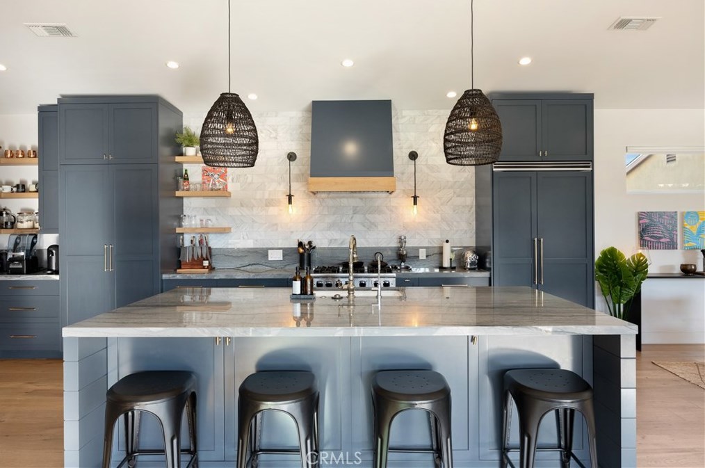 337 Costa Mesa St, Costa Mesa CA  92627-2307 exterior