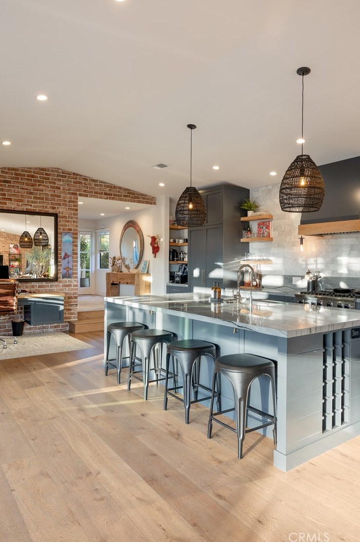 337 Costa Mesa St, Costa Mesa CA  92627-2307 exterior