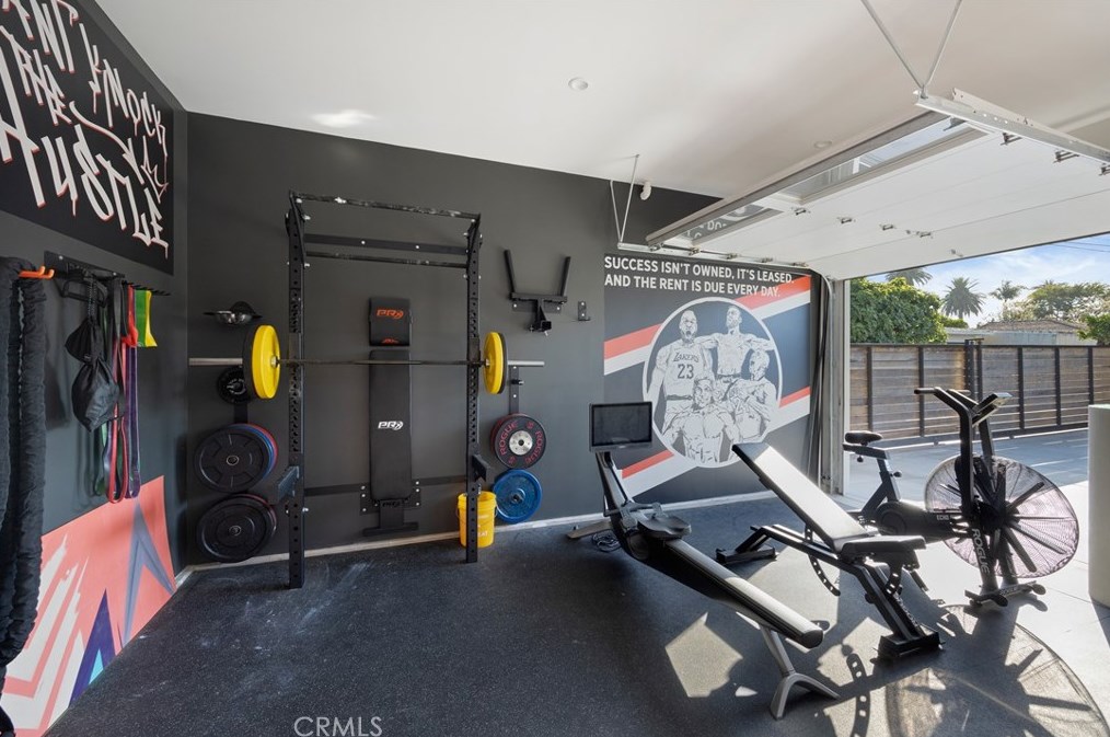 337 Costa Mesa St, Costa Mesa CA  92627-2307 exterior