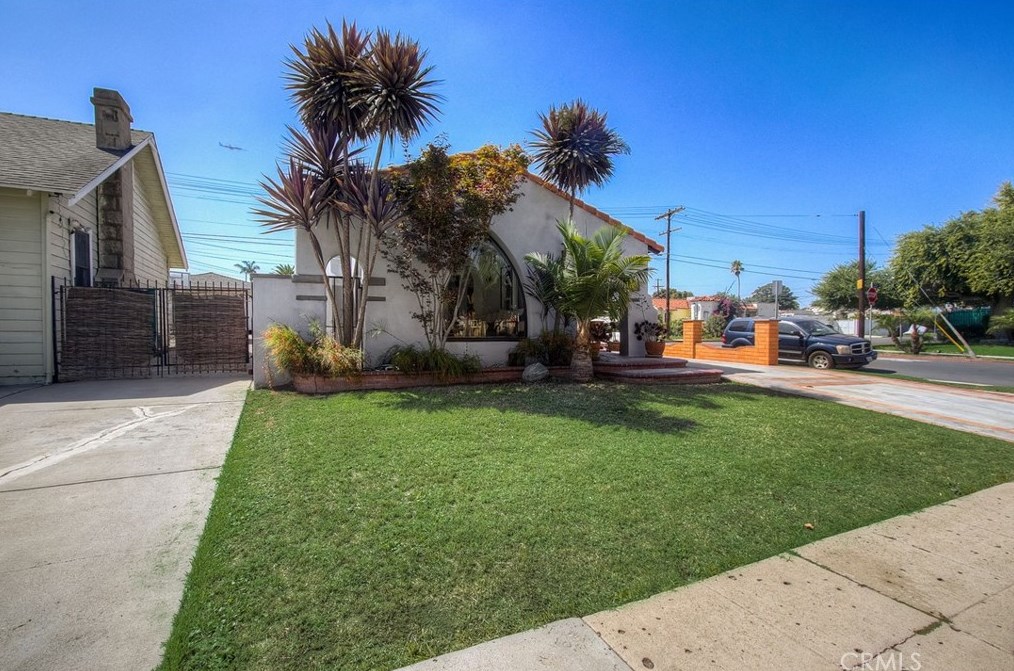 1456 89 St, Los Angeles CA  90002-1225 exterior