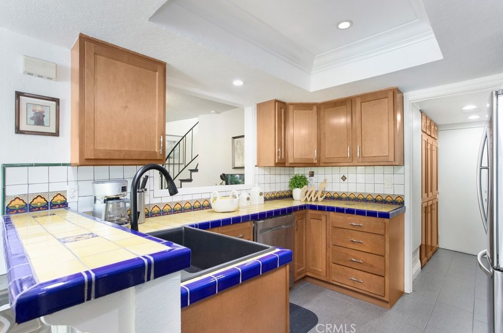 2792 Longwood Ct, Costa Mesa CA  92626-4763 exterior