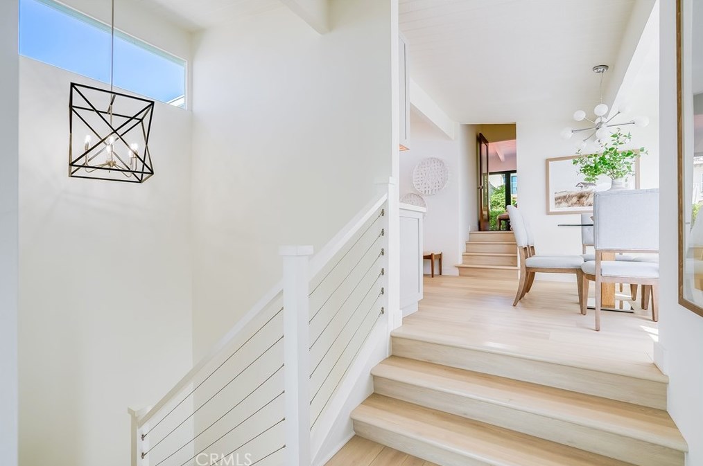 1880 Capistrano Ave, Laguna Beach CA  92651-3847 exterior
