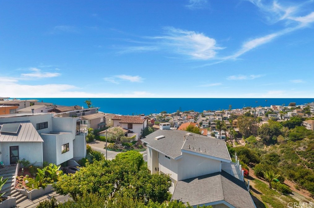 1880 Capistrano Ave, Laguna Beach CA  92651-3847 exterior