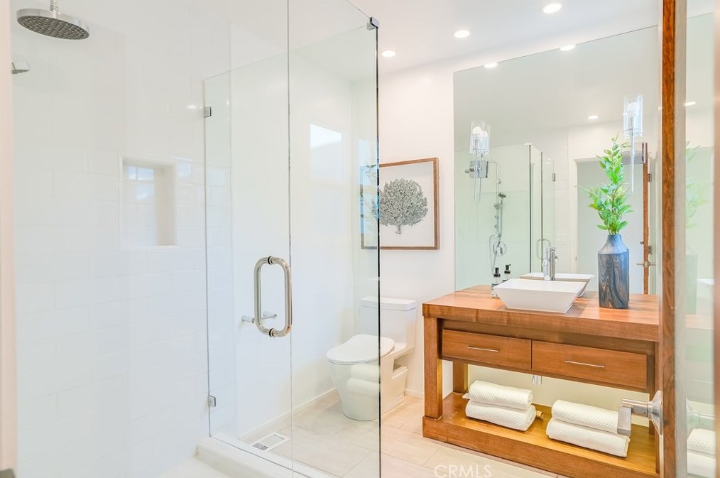 1880 Capistrano Ave, Laguna Beach CA  92651-3847 exterior