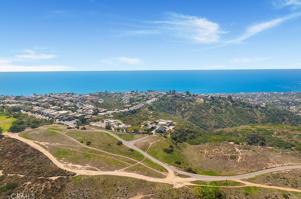 1880 Capistrano Ave, Laguna Beach CA  92651-3847 exterior