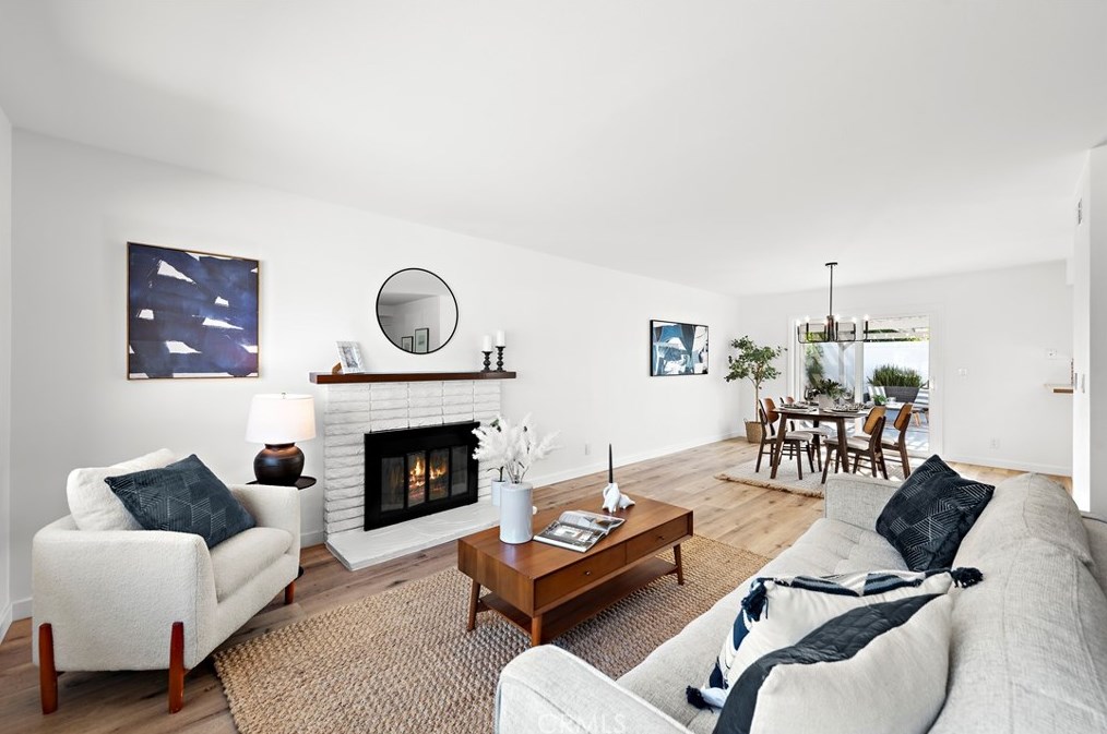 3059 Coolidge Ave, Costa Mesa CA  92626-2809 exterior