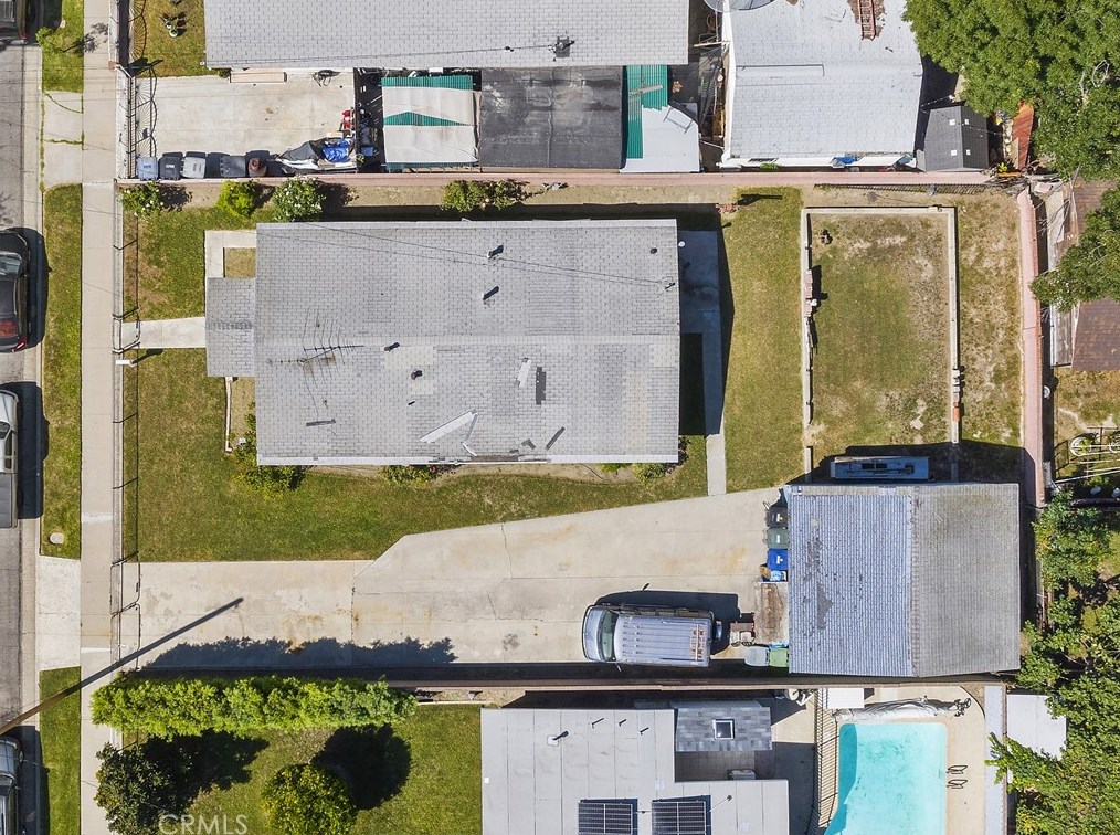 12225 Meadow Dr, Artesia CA  90701-7005 exterior