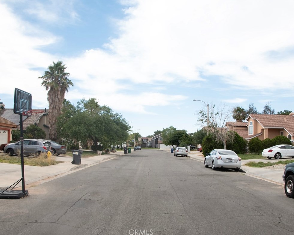 3234 Rollingridge Ave, Palmdale CA  exterior