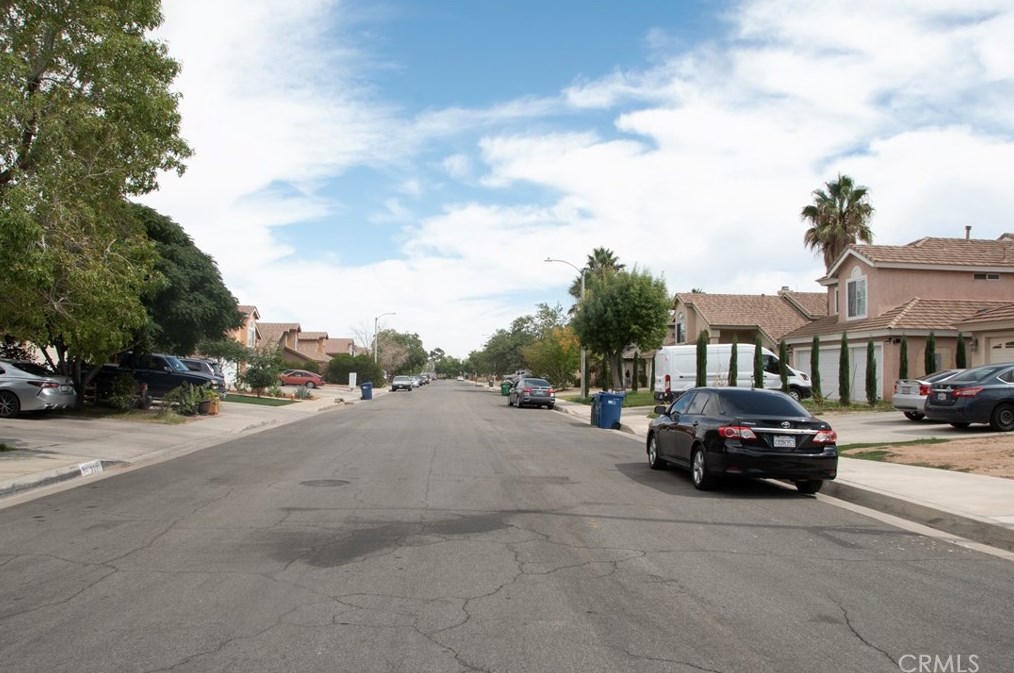 3234 Rollingridge Ave, Palmdale CA  exterior