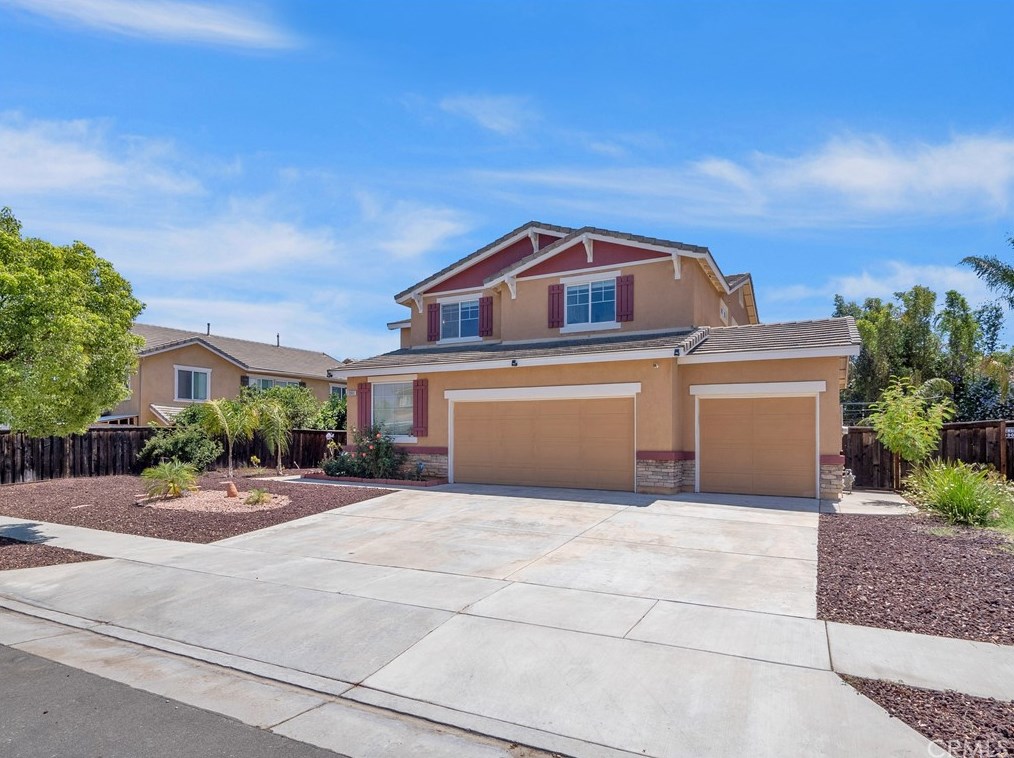 33682 Sundrop Ave, Murrieta CA  92563-4415 exterior