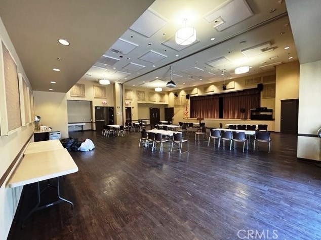 14851 Jeffrey Rd, Irvine CA  92618-8000 exterior