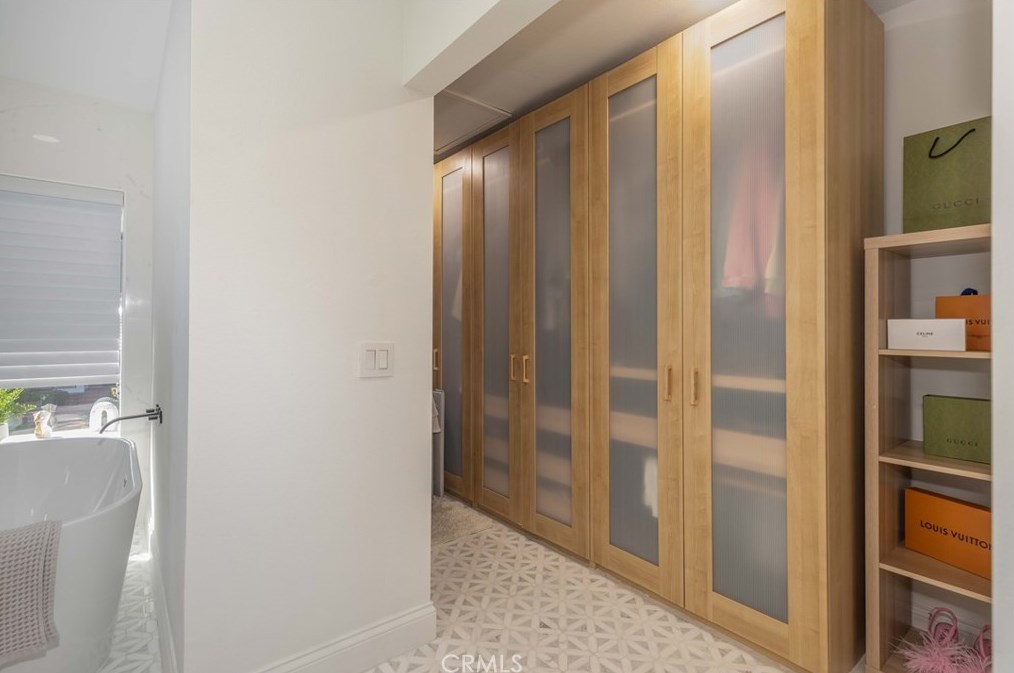 1117 Dennis Dr, Costa Mesa CA  92626-1650 exterior