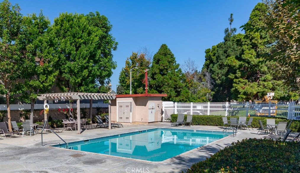 1117 Dennis Dr, Costa Mesa CA  92626-1650 exterior