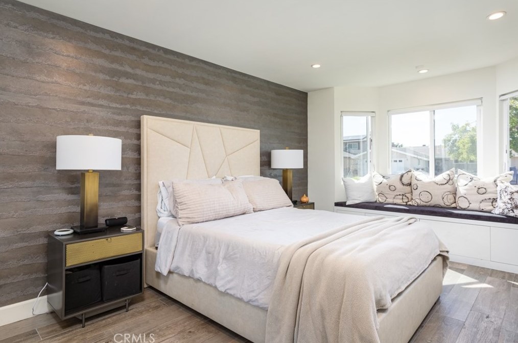 3102 Roanoke Ln, Costa Mesa CA  92626-3022 exterior