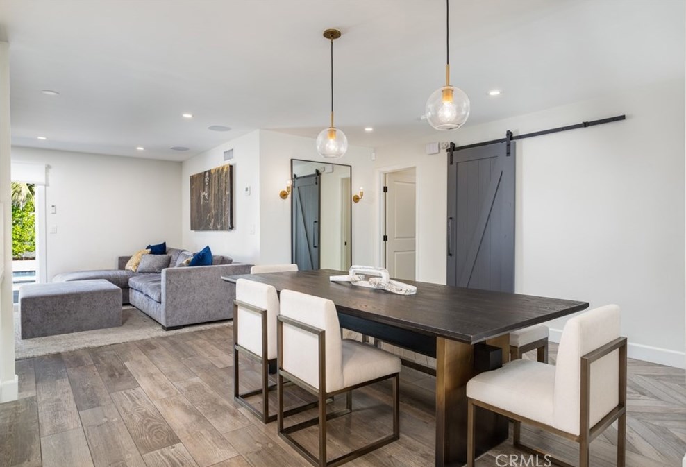 3102 Roanoke Ln, Costa Mesa CA  92626-3022 exterior