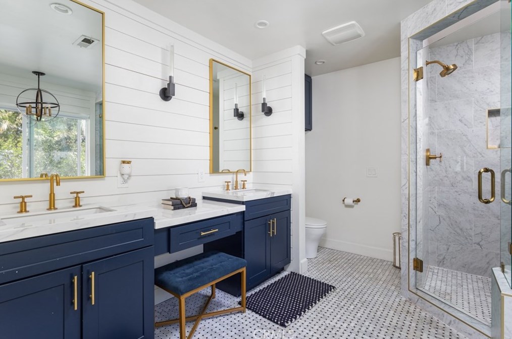 3102 Roanoke Ln, Costa Mesa CA  92626-3022 exterior