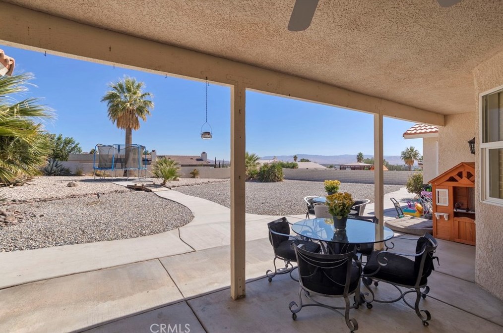 16269 Ridge View Dr, Apple Valley CA  92307-1271 exterior