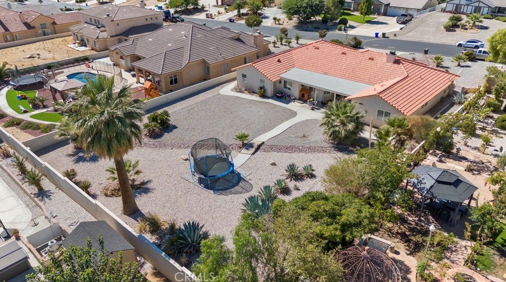 16269 Ridge View Dr, Apple Valley CA  92307-1271 exterior