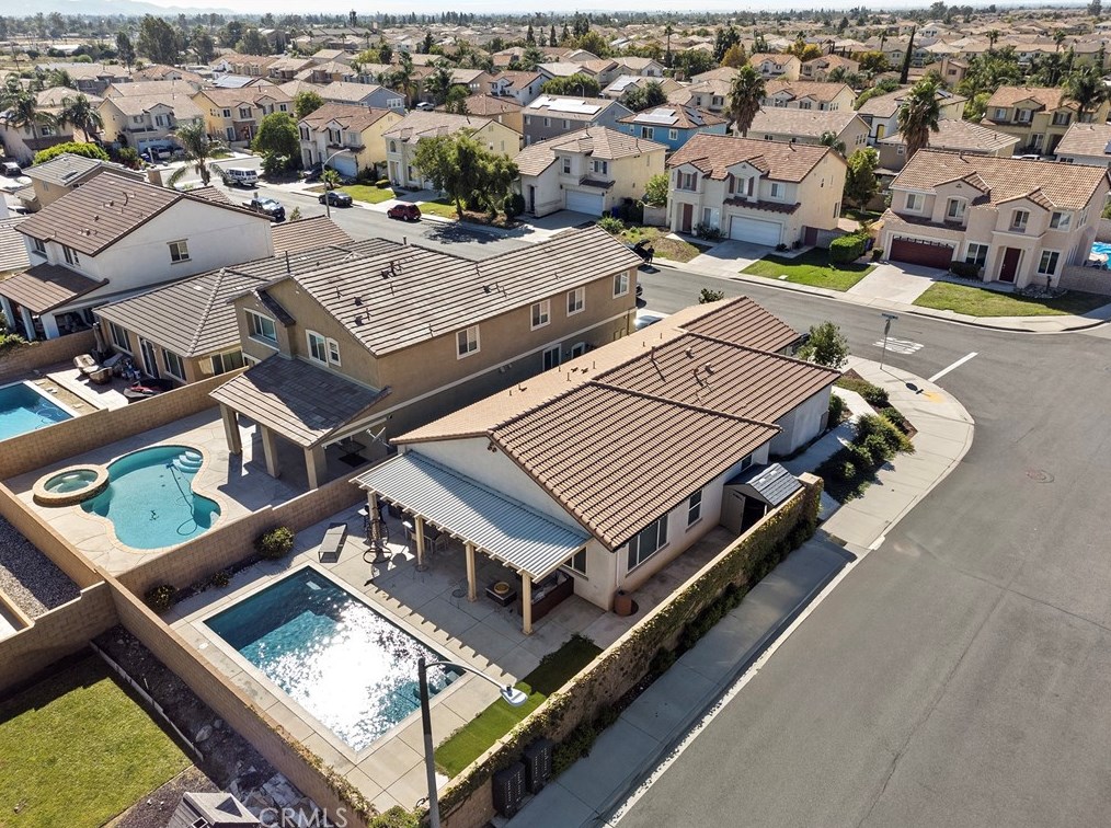 6977 Acacia Ave, Fontana CA  92336-1531 exterior