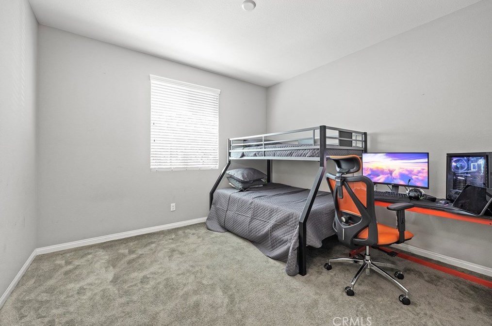 6977 Acacia Ave, Fontana CA  92336-1531 exterior