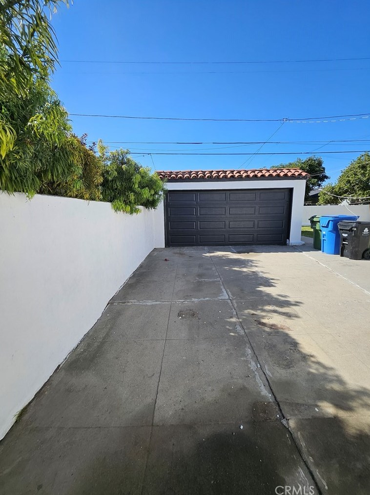 3637 Somerset Dr, Los Angeles CA  90016-5840 exterior