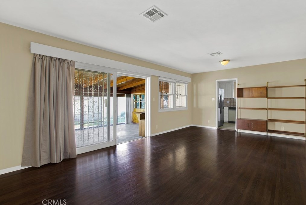 13118 Branford St, Los Angeles CA  91331-4712 exterior