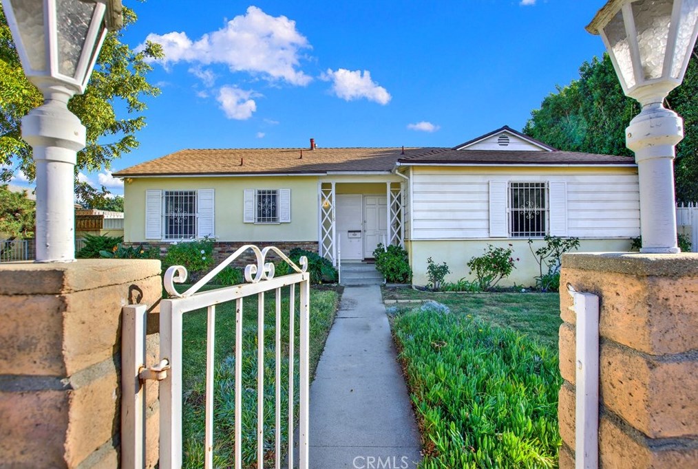 13118 Branford St, Los Angeles CA  91331-4712 exterior