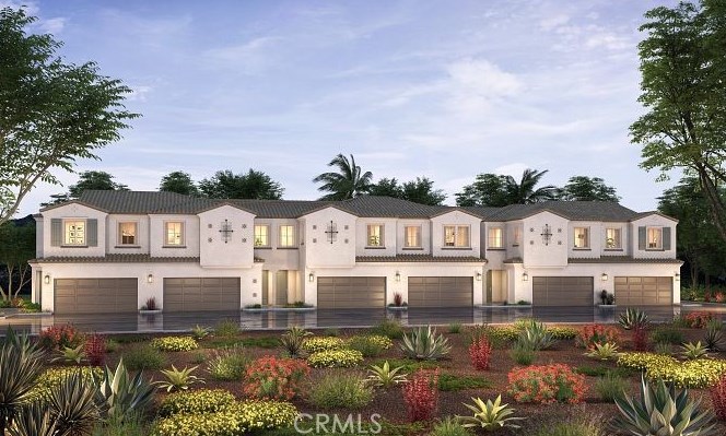 17532 Cameron Ln, Huntington Beach CA  92647-6918 exterior