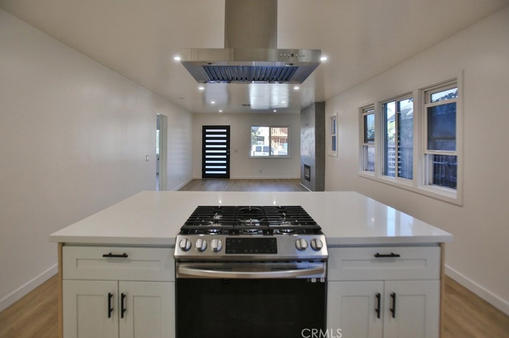 1804 46th St, Los Angeles CA  90058-1948 exterior