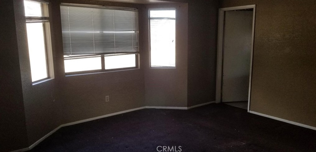 7694 Bangor Ave, Hesperia CA  92345-6858 exterior