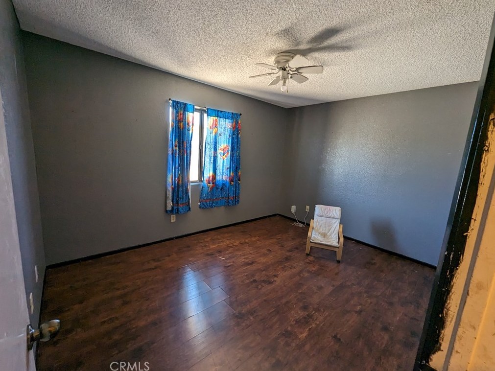 7694 Bangor Ave, Hesperia CA  92345-6858 exterior