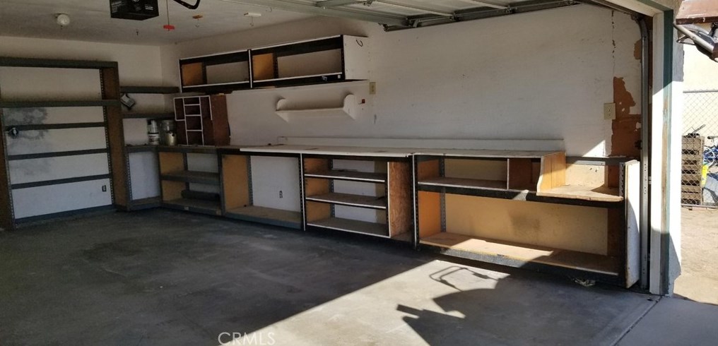 7694 Bangor Ave, Hesperia CA  92345-6858 exterior