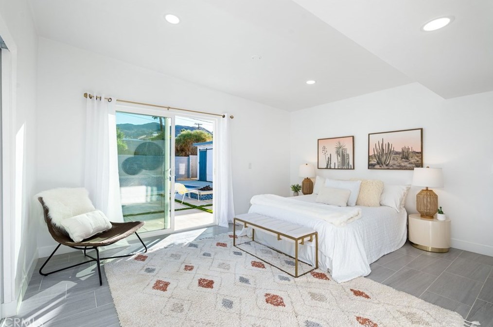 38855 Paradise Way, Cathedral City CA  92234-2356 exterior