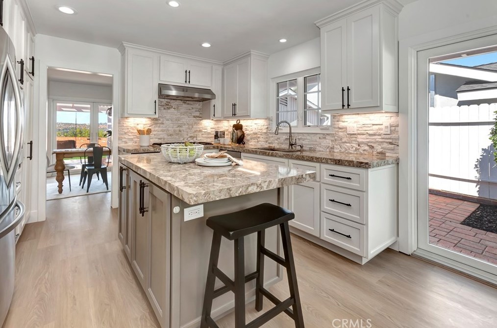 24545 Los Serranos Dr, Laguna Beach CA  92677-2141 exterior