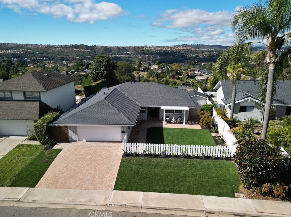 24545 Los Serranos Dr, Laguna Beach CA  92677-2141 exterior